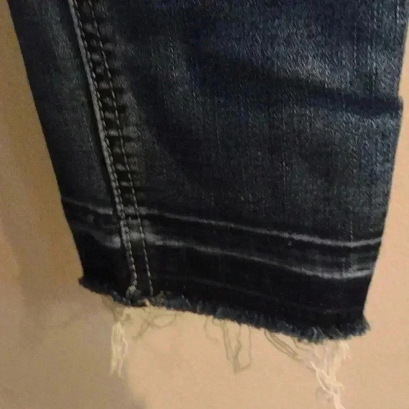 Maurice's distressed jeans size  xs - Picture 3 of 5